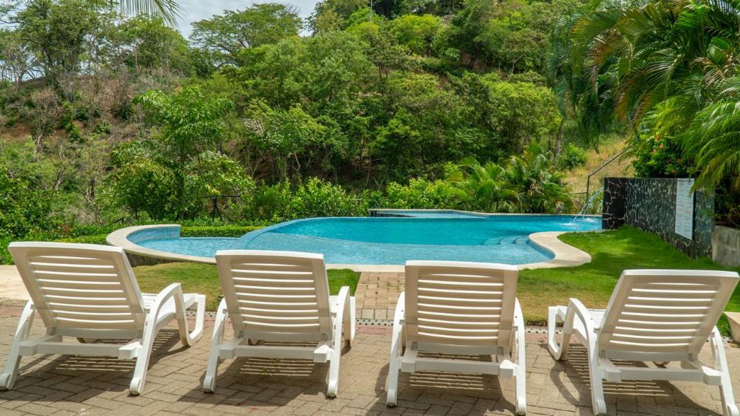 2 bed Condo For Sale in Playa Flamingo, Guanacaste - thumb 6