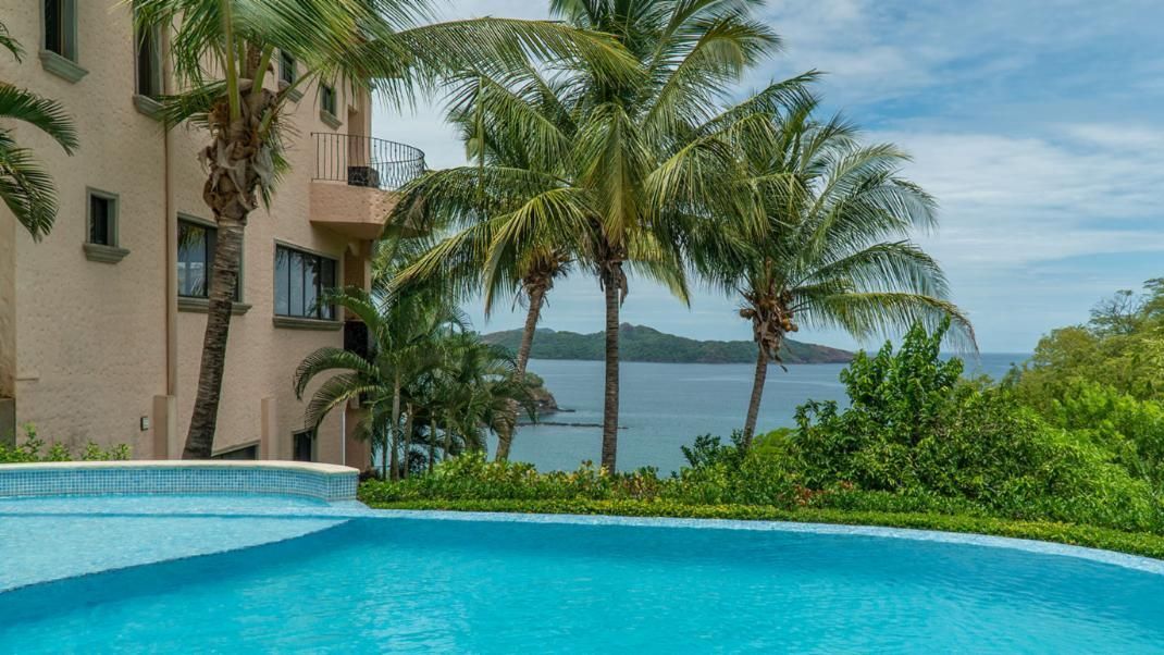 2 bed Condo For Sale in Playa Flamingo, Guanacaste - thumb 5