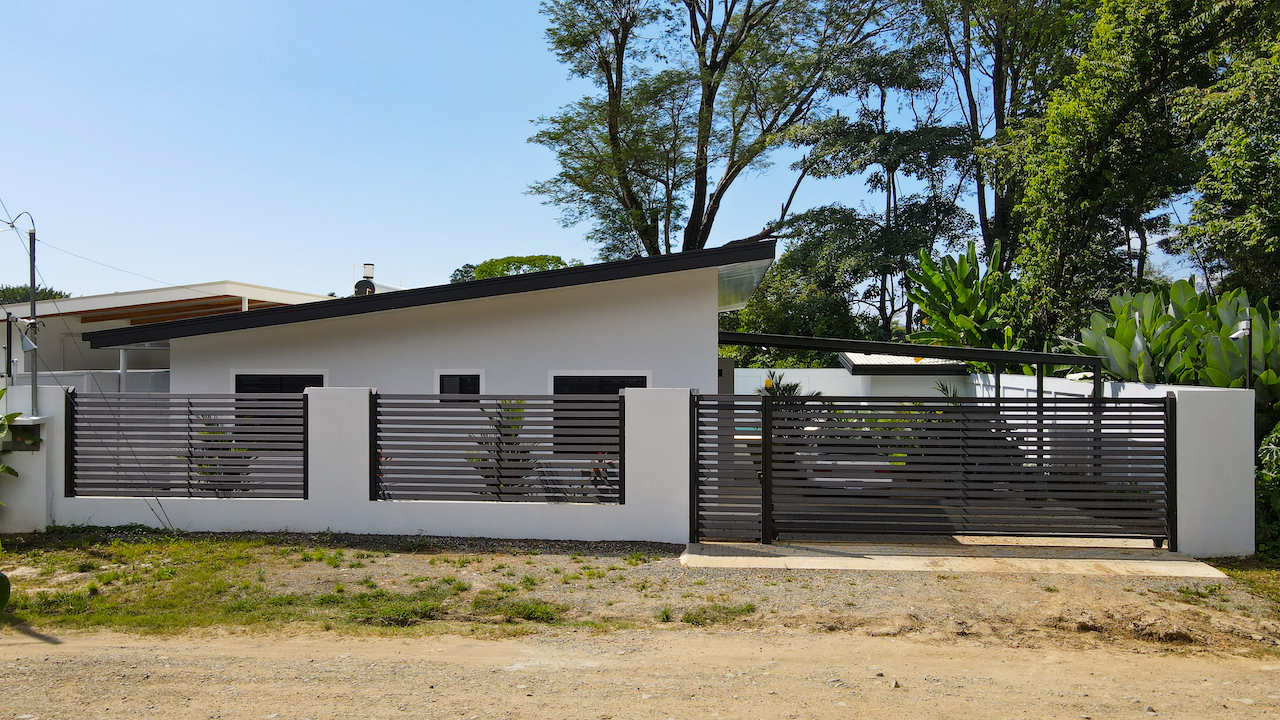 3 bed Single Family Homes For Sale in Uvita, Puntarenas - thumb 1