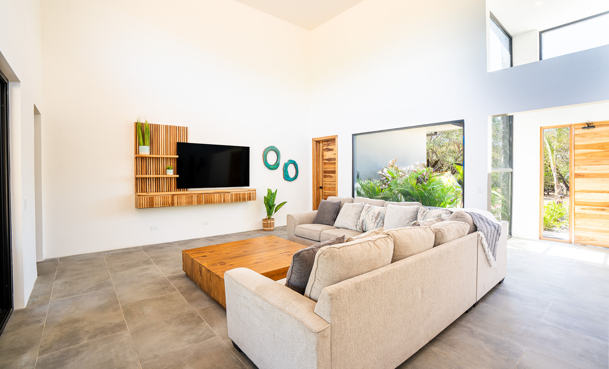 6 bed Single Family Homes For Sale in Avellanas, Guanacaste - thumb 2