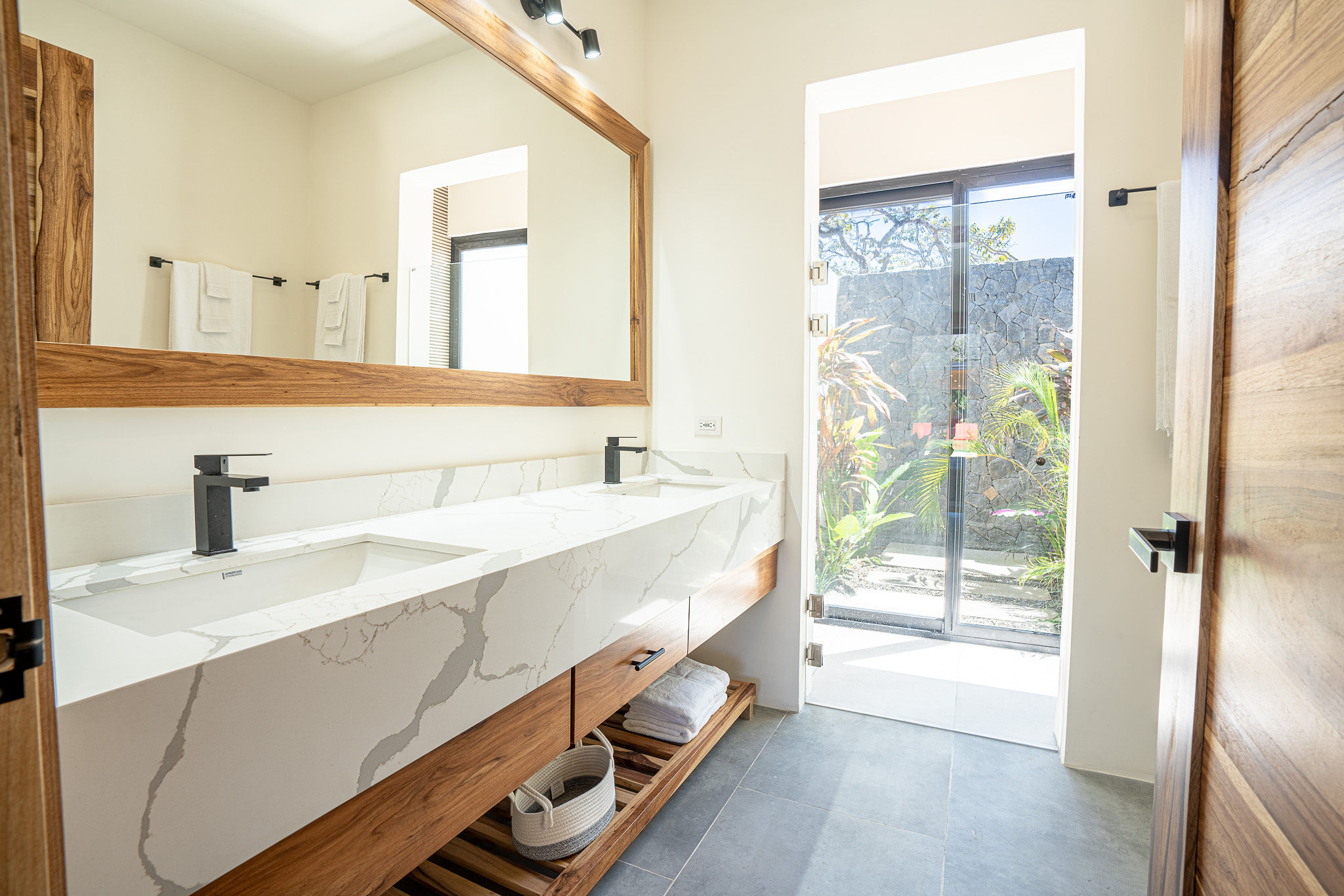 6 bed Single Family Homes For Sale in Avellanas, Guanacaste - thumb 22