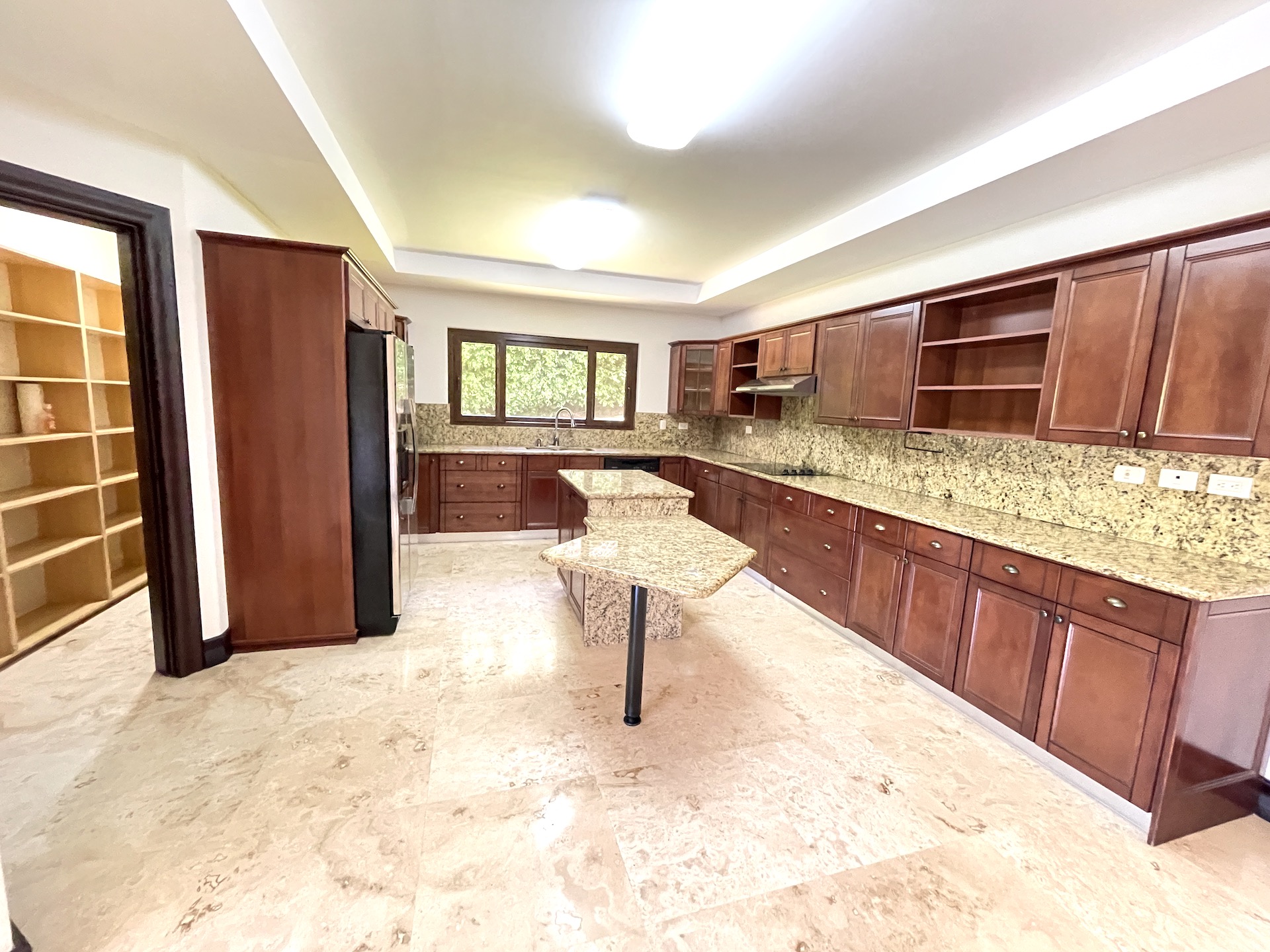 5 bed Single Family Homes For Sale in Santa Ana, San Jose - thumb 6