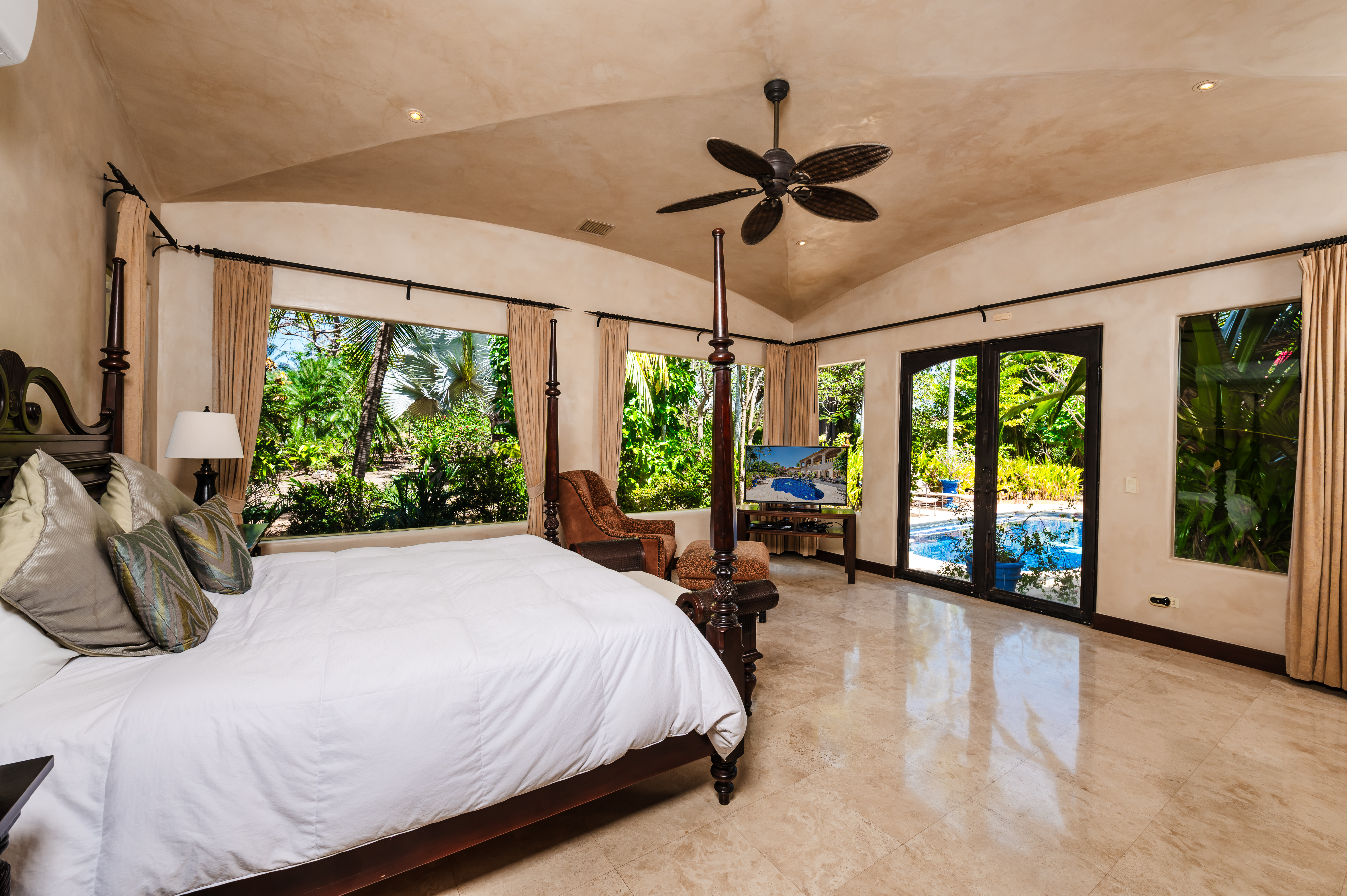 6 bed Single Family Homes For Sale in Tamarindo, Guanacaste - thumb 15