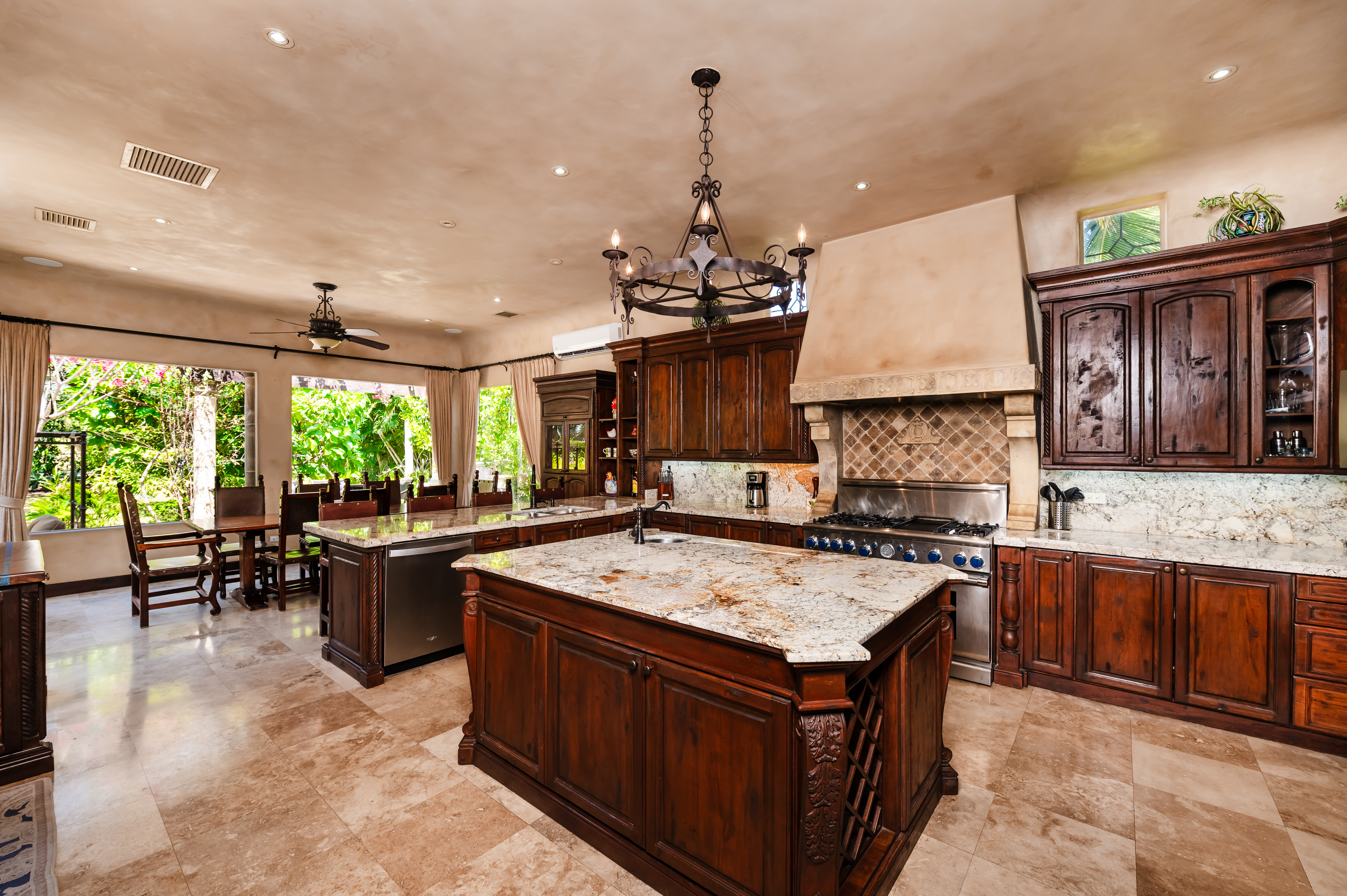 6 bed Single Family Homes For Sale in Tamarindo, Guanacaste - thumb 12