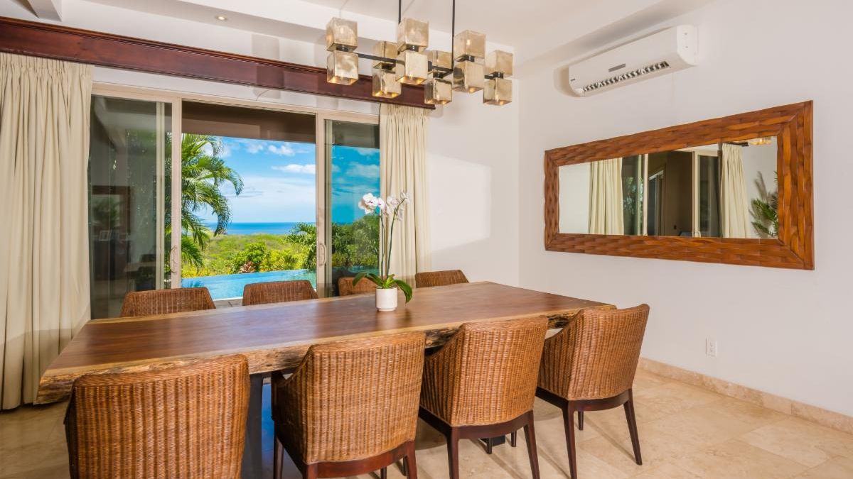 4 bed Single Family Homes For Sale in Playa Flamingo, Guanacaste - thumb 4