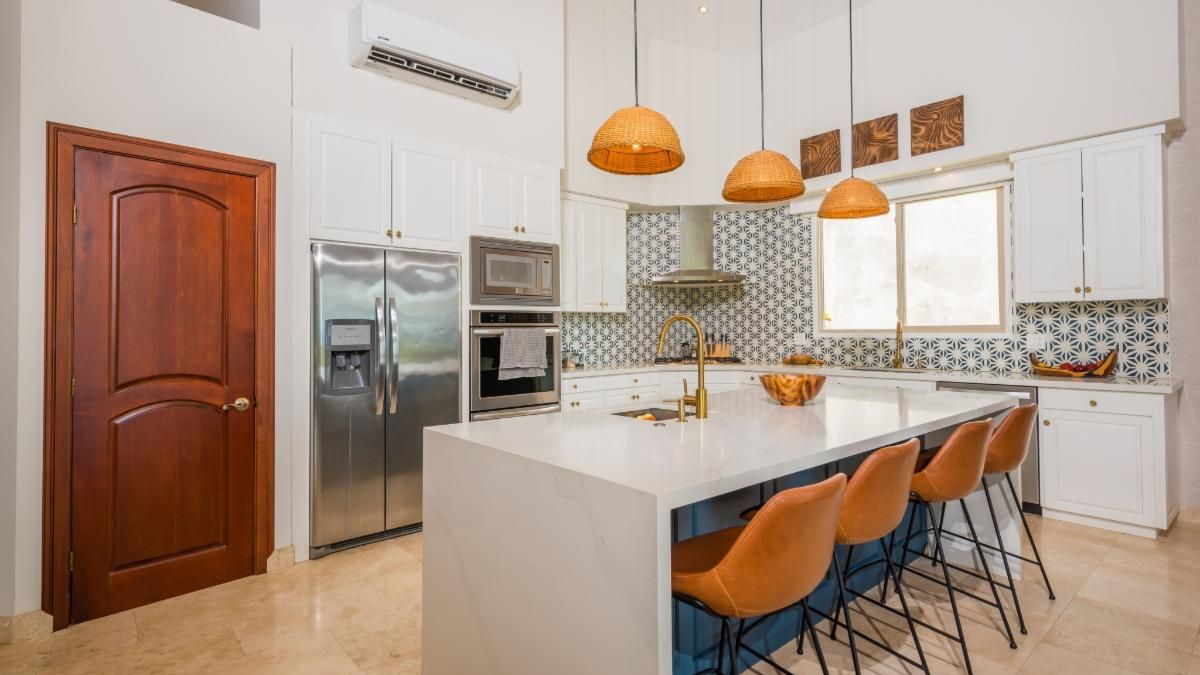 4 bed Single Family Homes For Sale in Playa Flamingo, Guanacaste - thumb 5