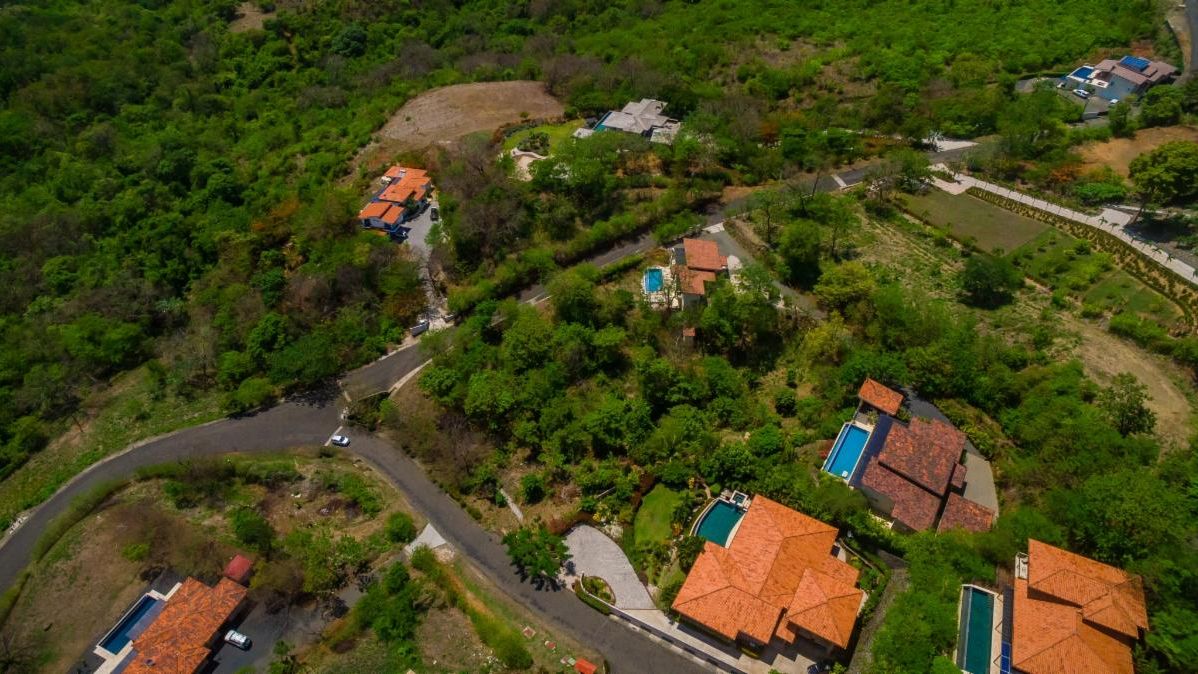 4 bed Single Family Homes For Sale in Playa Flamingo, Guanacaste - thumb 12