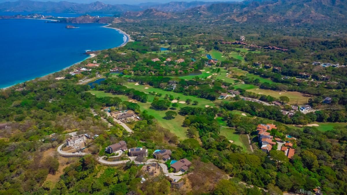 4 bed Single Family Homes For Sale in Playa Conchal, Guanacaste - thumb 13