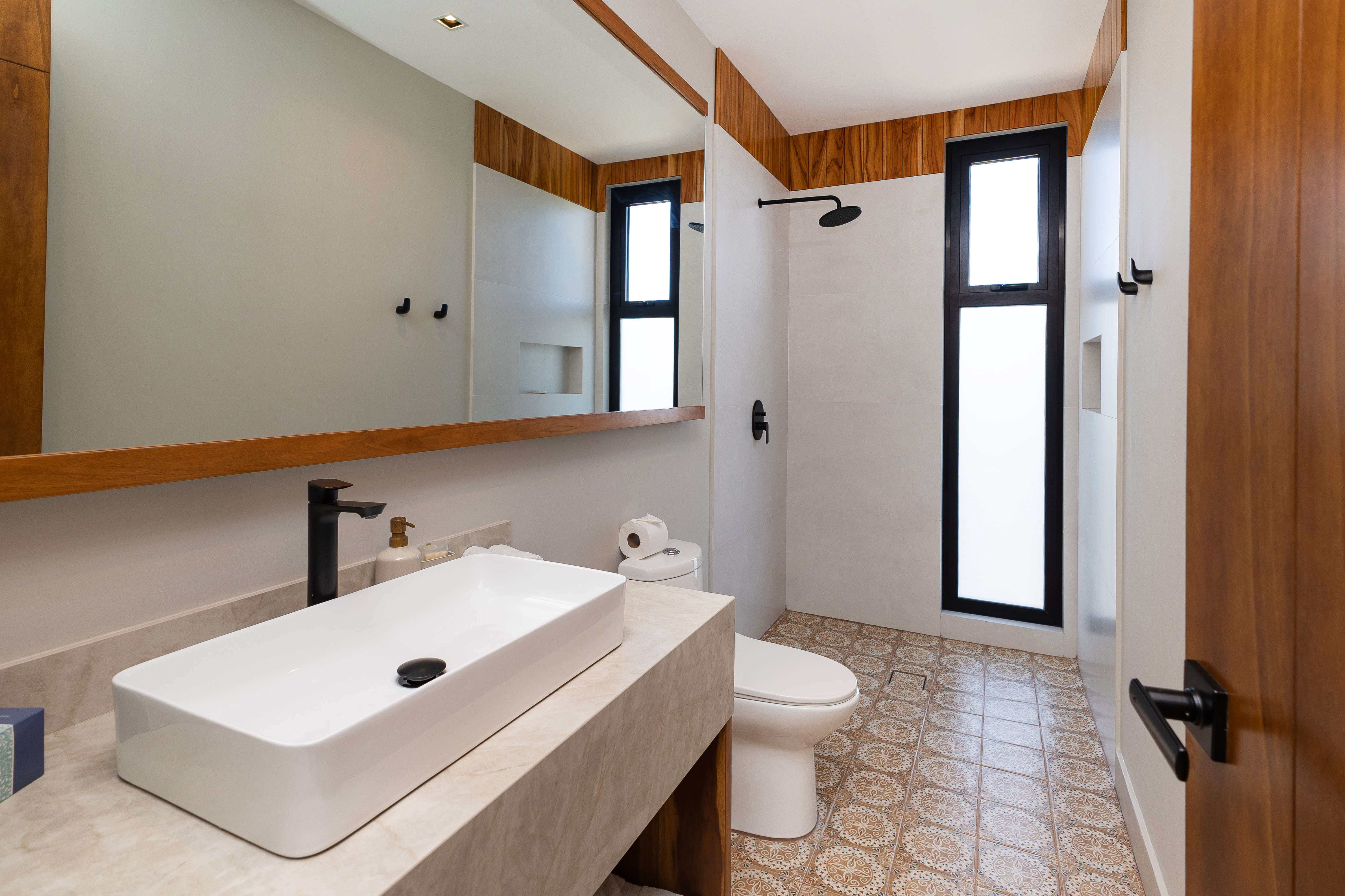 6 bed Single Family Homes For Sale in Manuel Antonio, Puntarenas - thumb 23