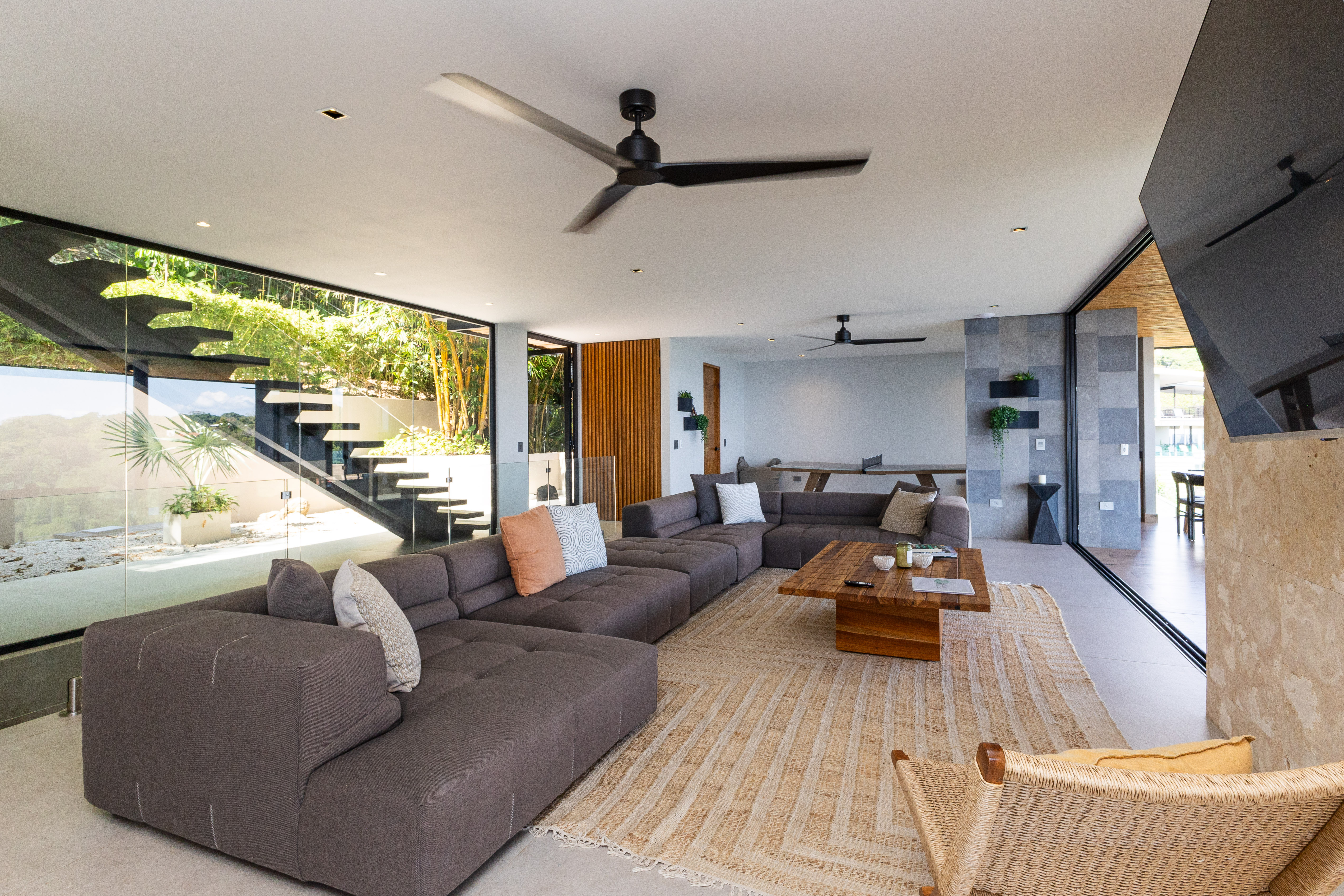 6 bed Single Family Homes For Sale in Manuel Antonio, Puntarenas - thumb 8