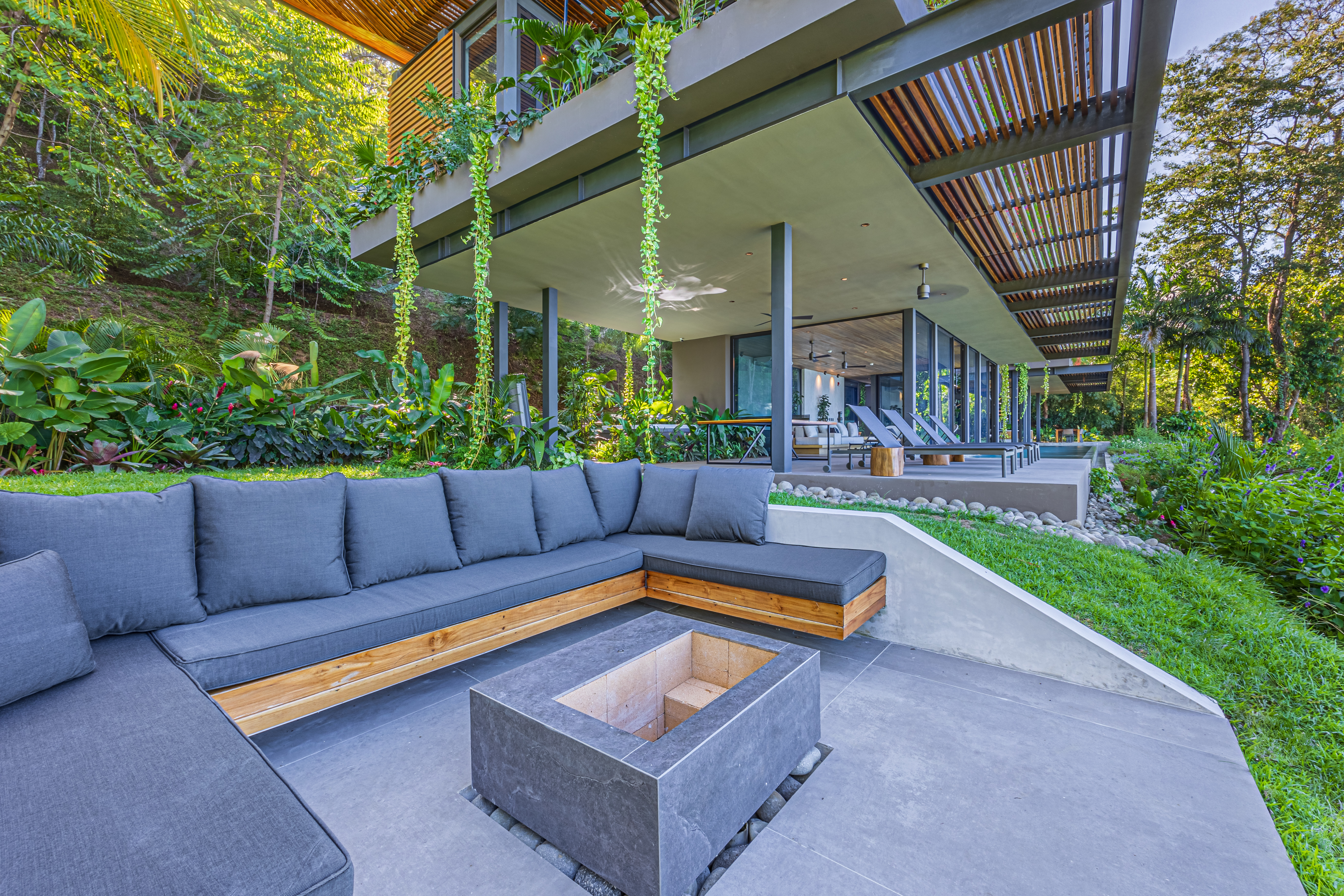 5 bed Single Family Homes For Sale in Dominical, Puntarenas - thumb 3