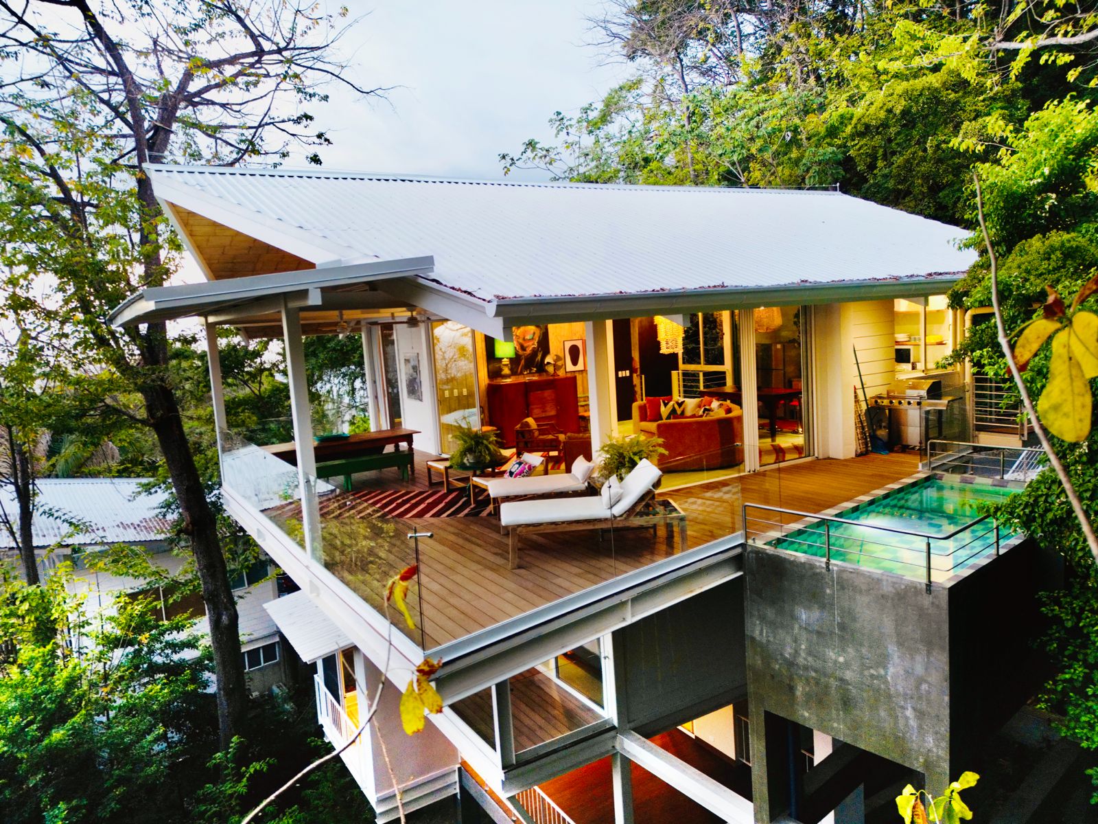 5 bed Single Family Homes For Sale in Santa Teresa, Puntarenas - thumb 7