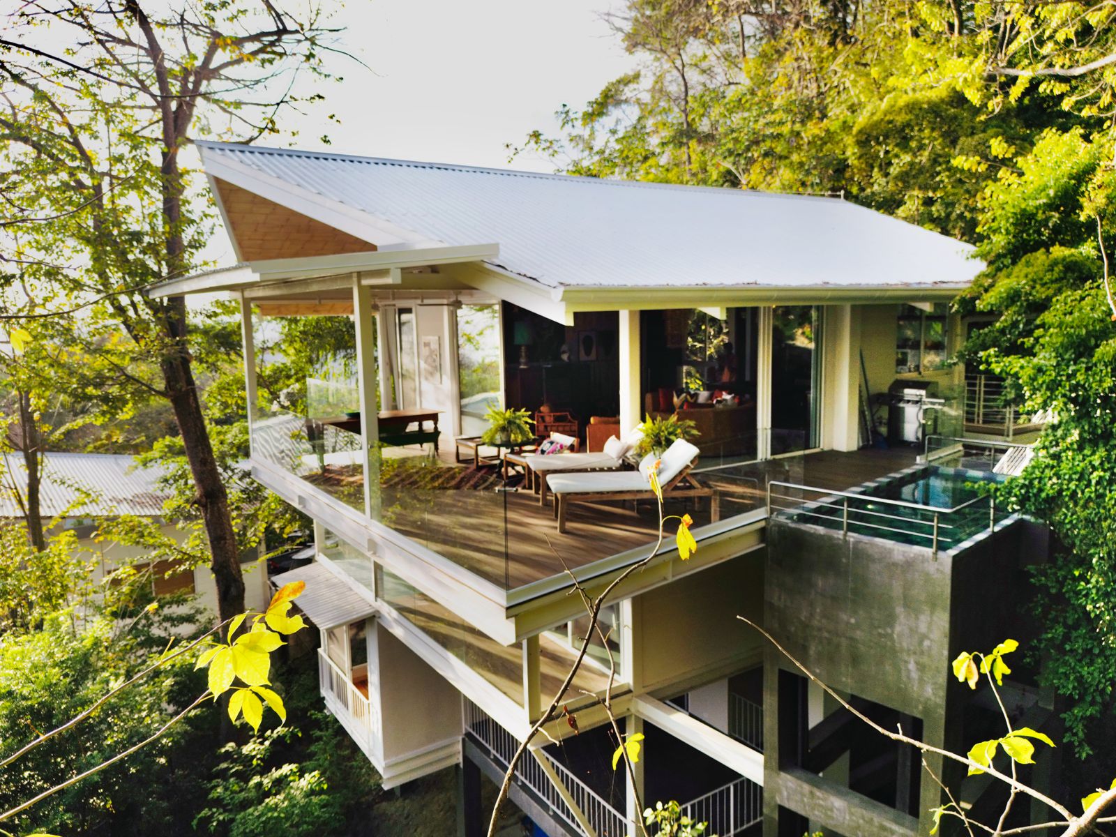 5 bed Single Family Homes For Sale in Santa Teresa, Puntarenas - thumb 2