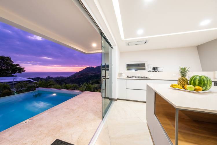 4 bed Single Family Homes For Sale in Jaco, Puntarenas - thumb 10