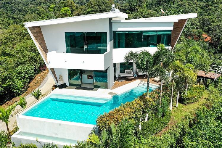 4 bed Single Family Homes For Sale in Jaco, Puntarenas - thumb 2