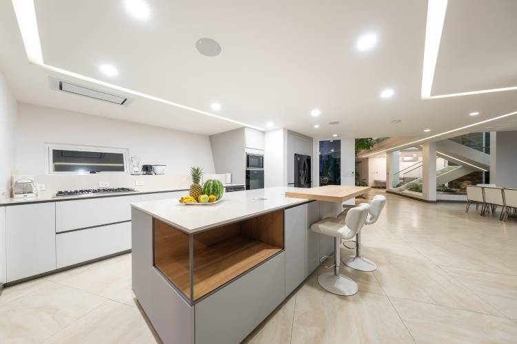 4 bed Single Family Homes For Sale in Jaco, Puntarenas - thumb 11