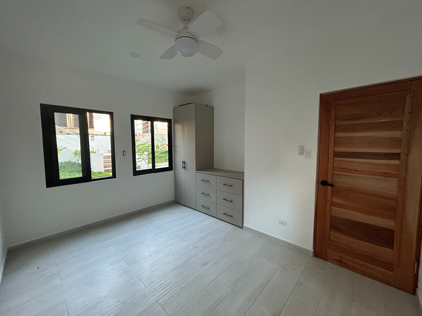 4 bed Single Family Homes For Sale in Playa Potrero, Guanacaste - thumb 7