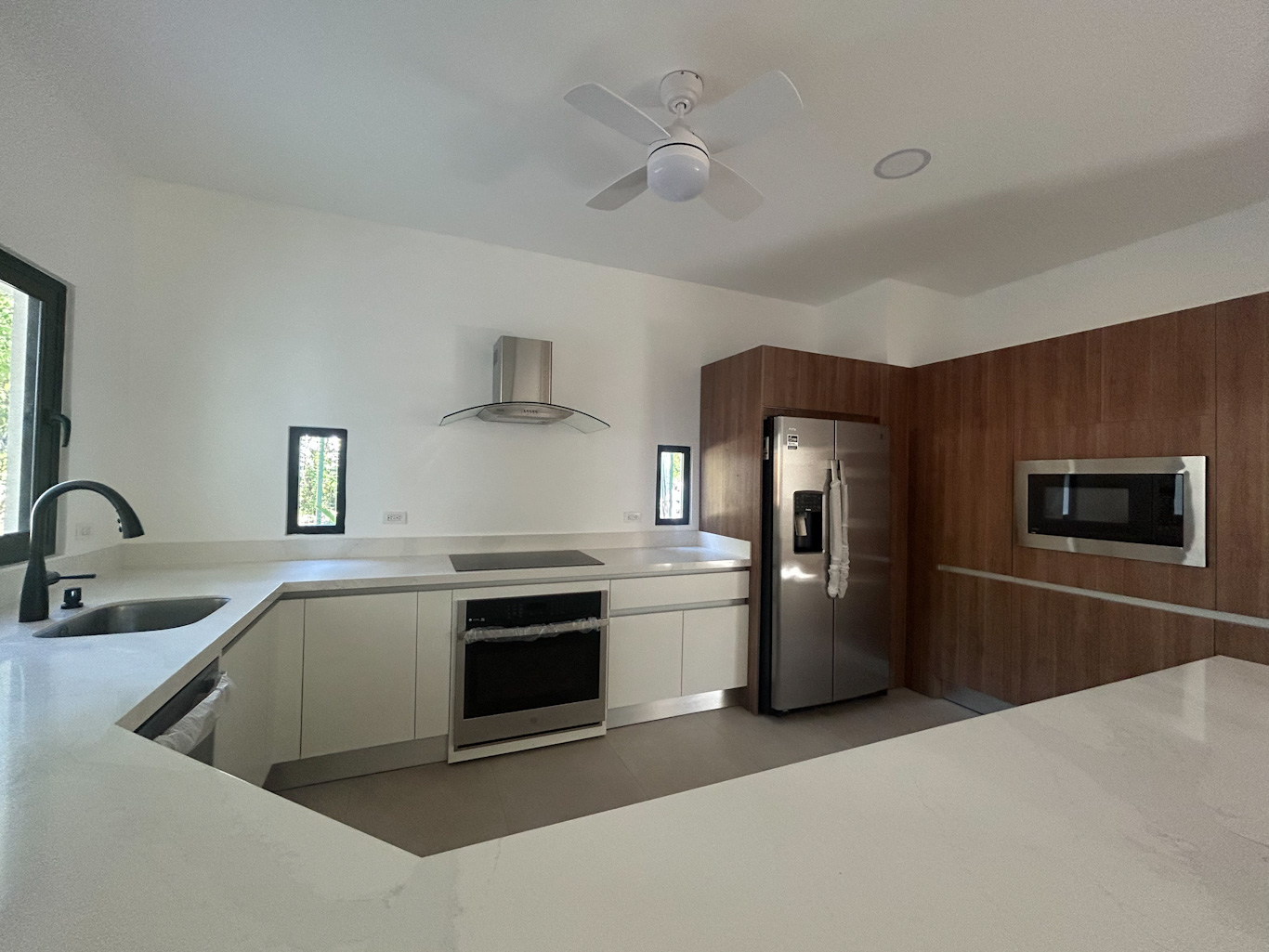 4 bed Single Family Homes For Sale in Playa Potrero, Guanacaste - thumb 10