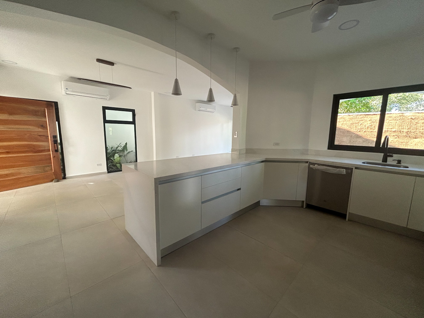 4 bed Single Family Homes For Sale in Playa Potrero, Guanacaste - thumb 11