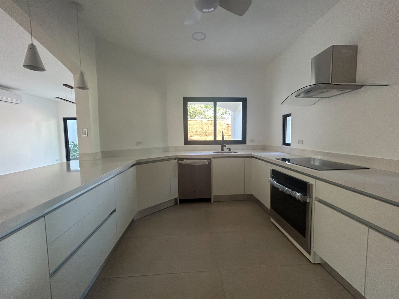 4 bed Single Family Homes For Sale in Playa Potrero, Guanacaste - thumb 9