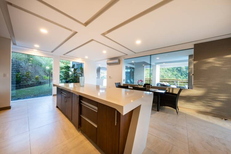 4 bed Single Family Homes For Sale in Jaco, Puntarenas - thumb 10