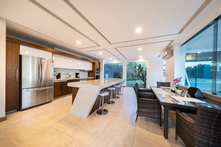 4 bed Single Family Homes For Sale in Jaco, Puntarenas - thumb 9