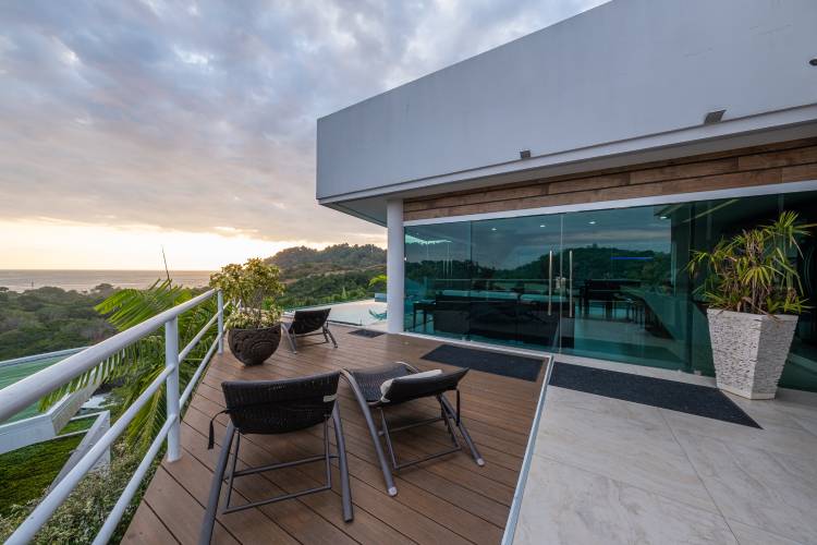 4 bed Single Family Homes For Sale in Jaco, Puntarenas - thumb 11