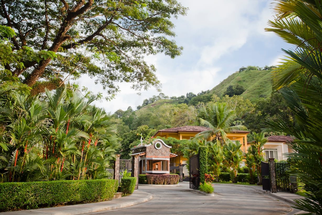 3 bed Single Family Homes For Sale in Jaco, Puntarenas - thumb 3