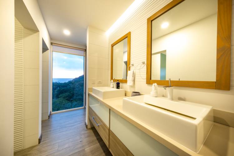 4 bed Single Family Homes For Sale in Jaco, Puntarenas - thumb 13