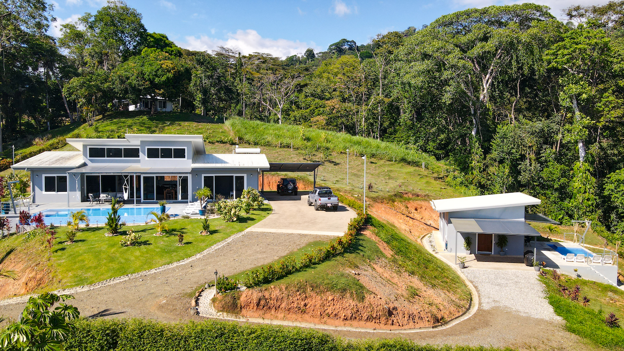 5 bed Single Family Homes For Sale in Uvita, Puntarenas - thumb 1