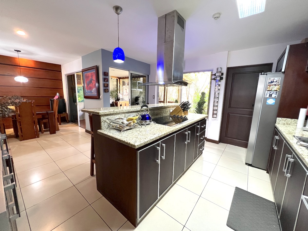 3 bed Single Family Homes For Sale in Pozos, San Jose - thumb 6