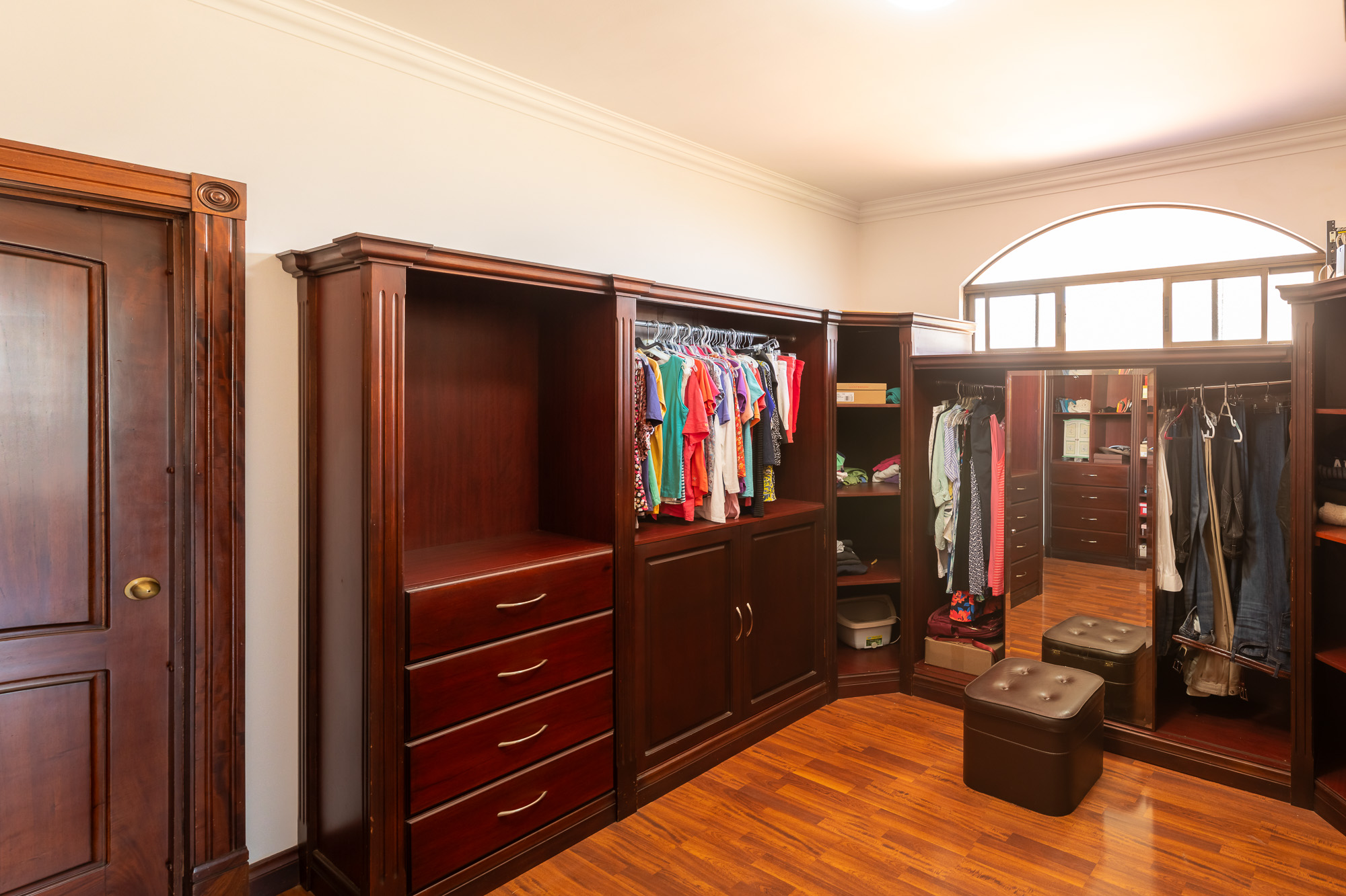 4 bed Single Family Homes For Sale in Escazu, San Jose - thumb 14