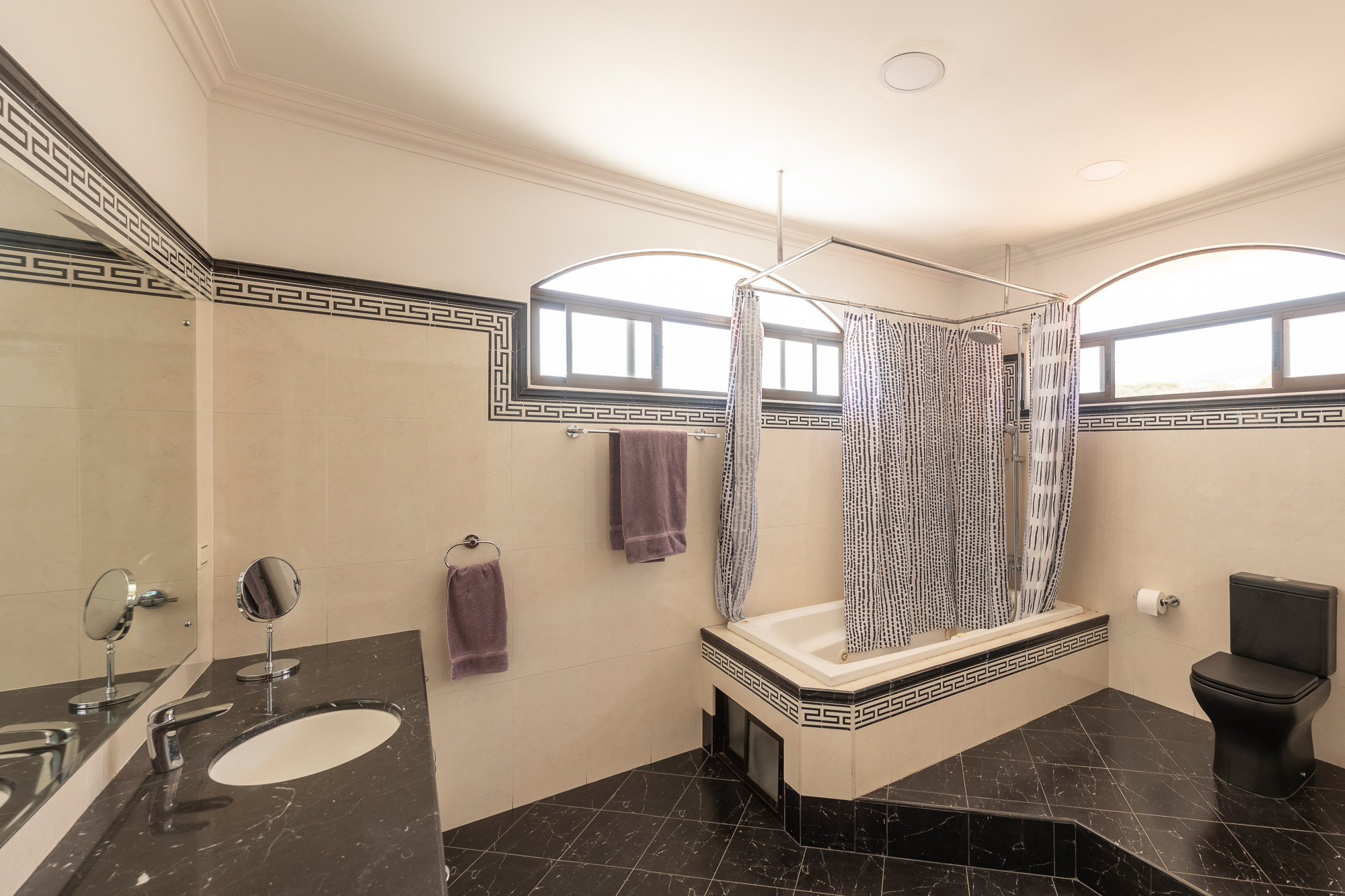 4 bed Single Family Homes For Sale in Escazu, San Jose - thumb 18