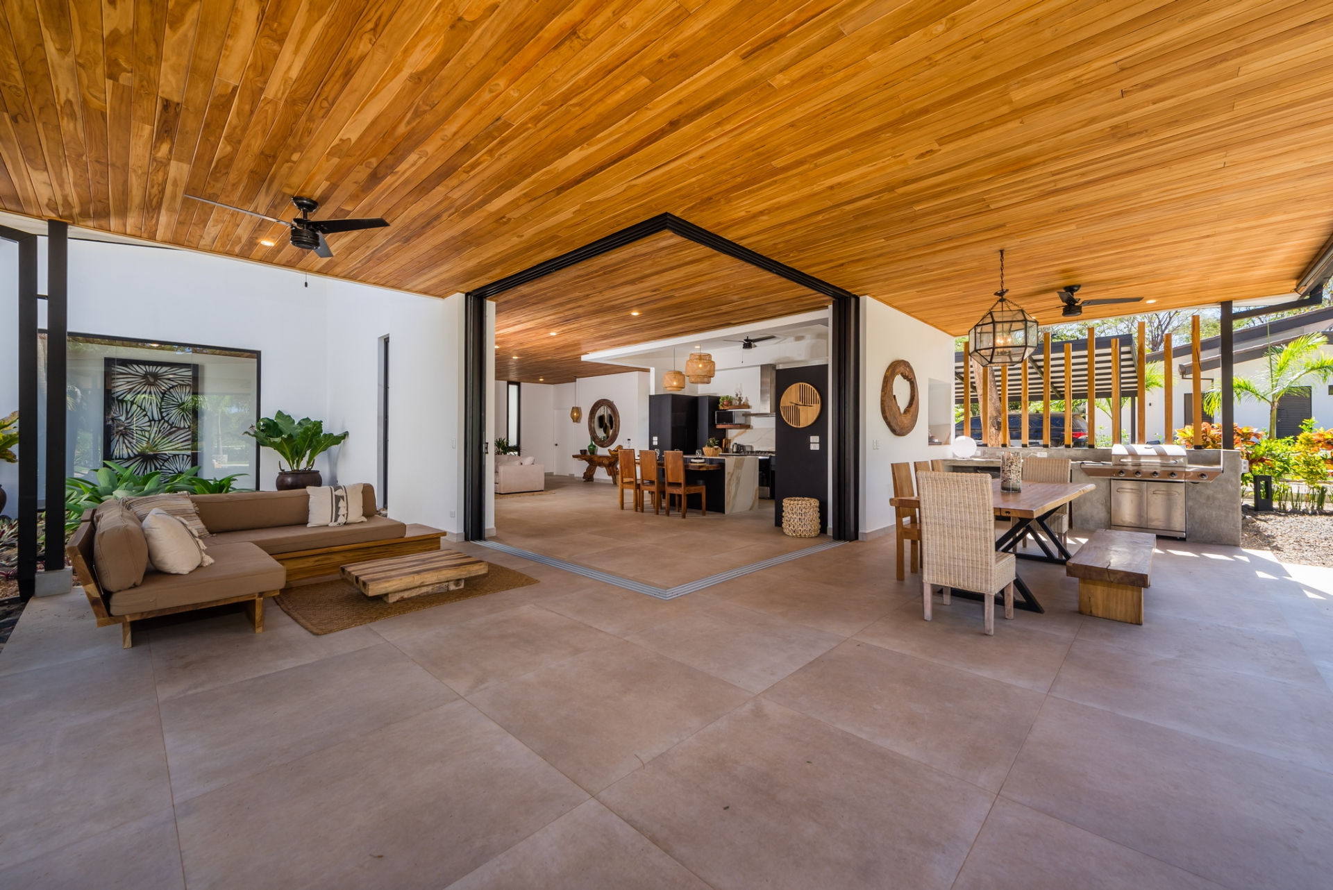 4 bed Single Family Homes For Sale in Tamarindo, Guanacaste - thumb 5