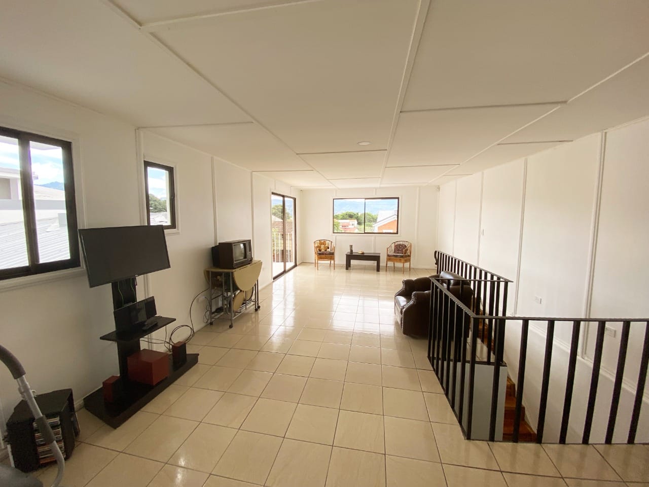 5 bed Single Family Homes For Sale in Curridabat, San Jose - thumb 6