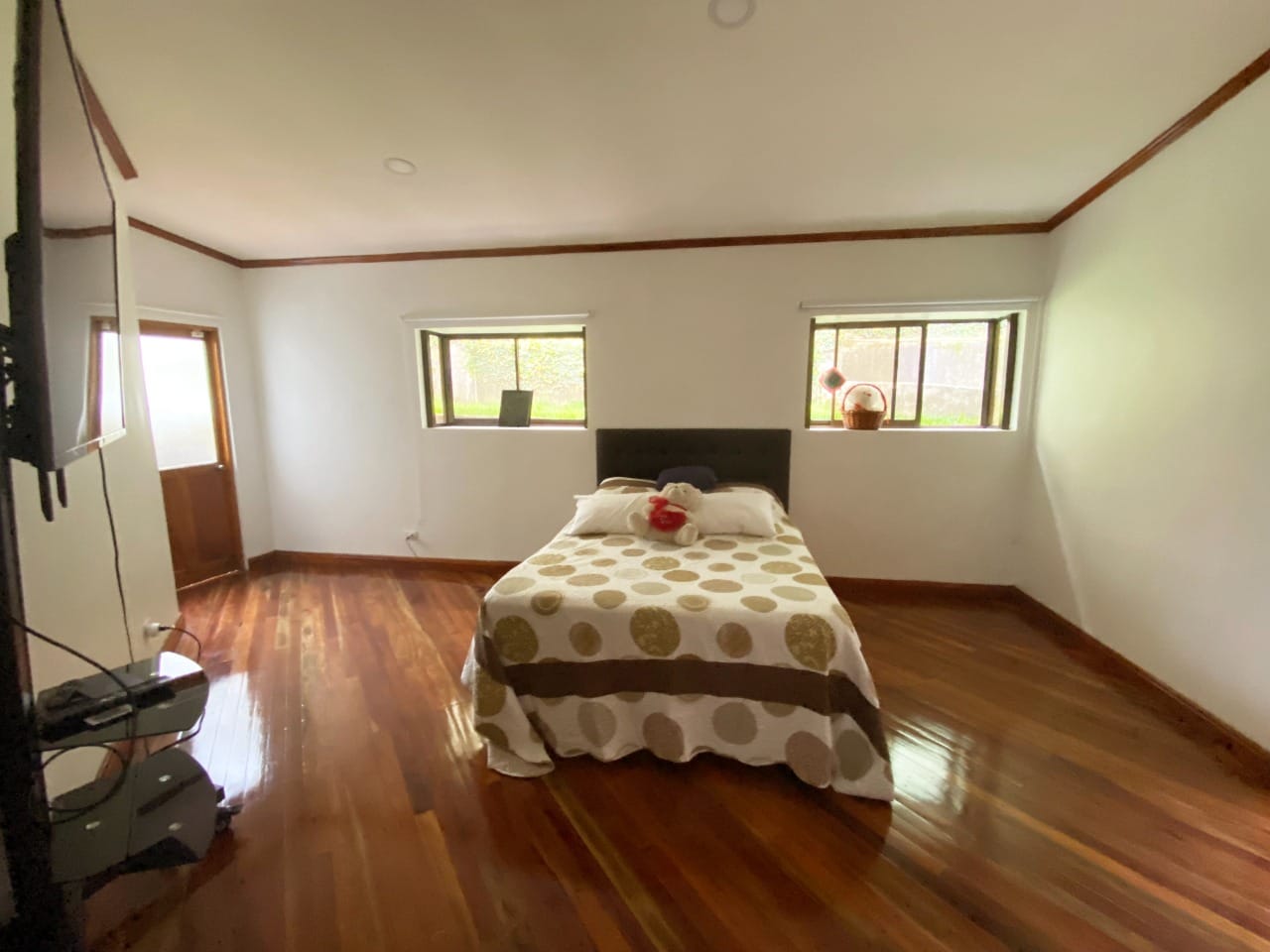 5 bed Single Family Homes For Sale in Curridabat, San Jose - thumb 8