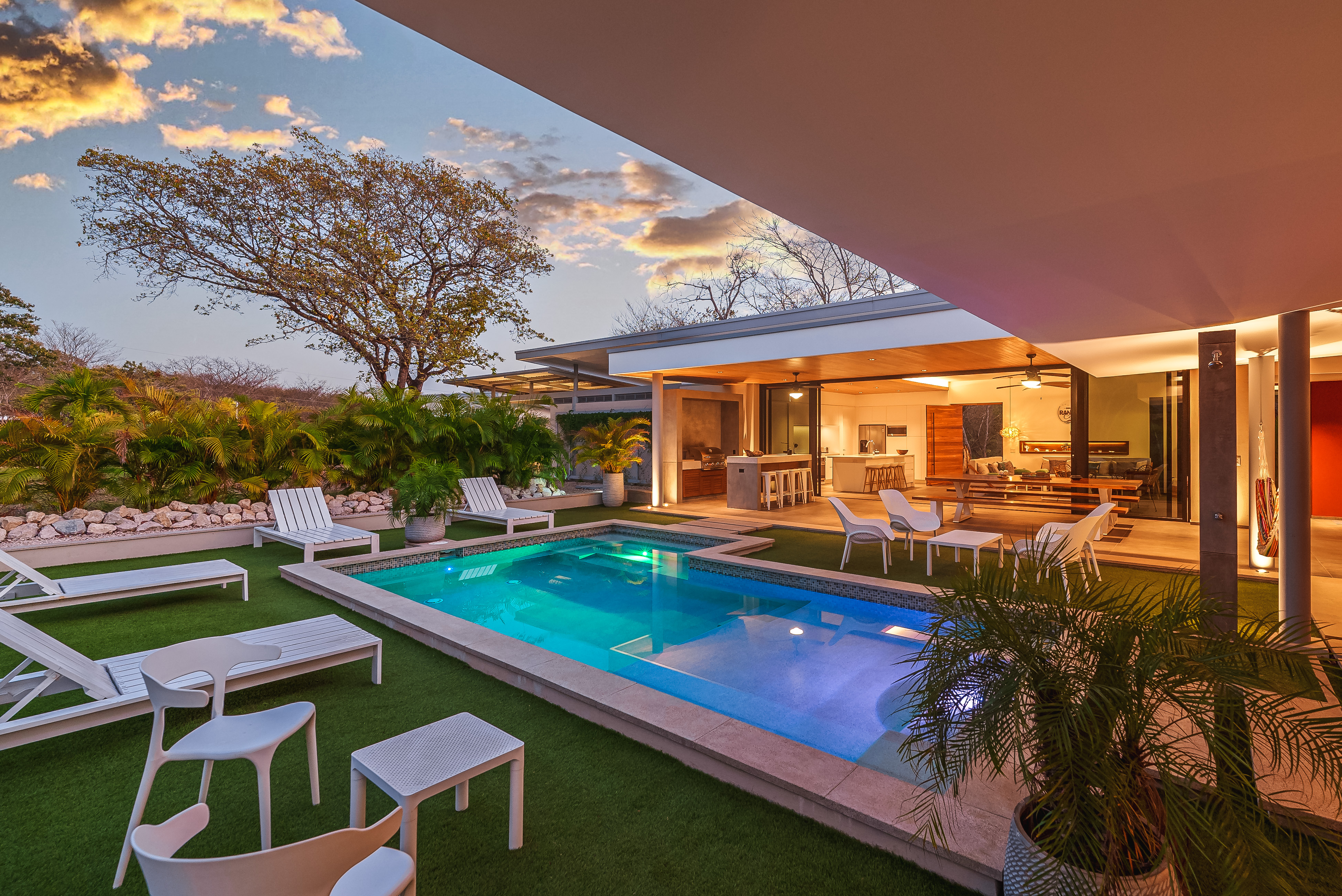 8 bed Single Family Homes For Sale in Playa Negra, Guanacaste - thumb 2