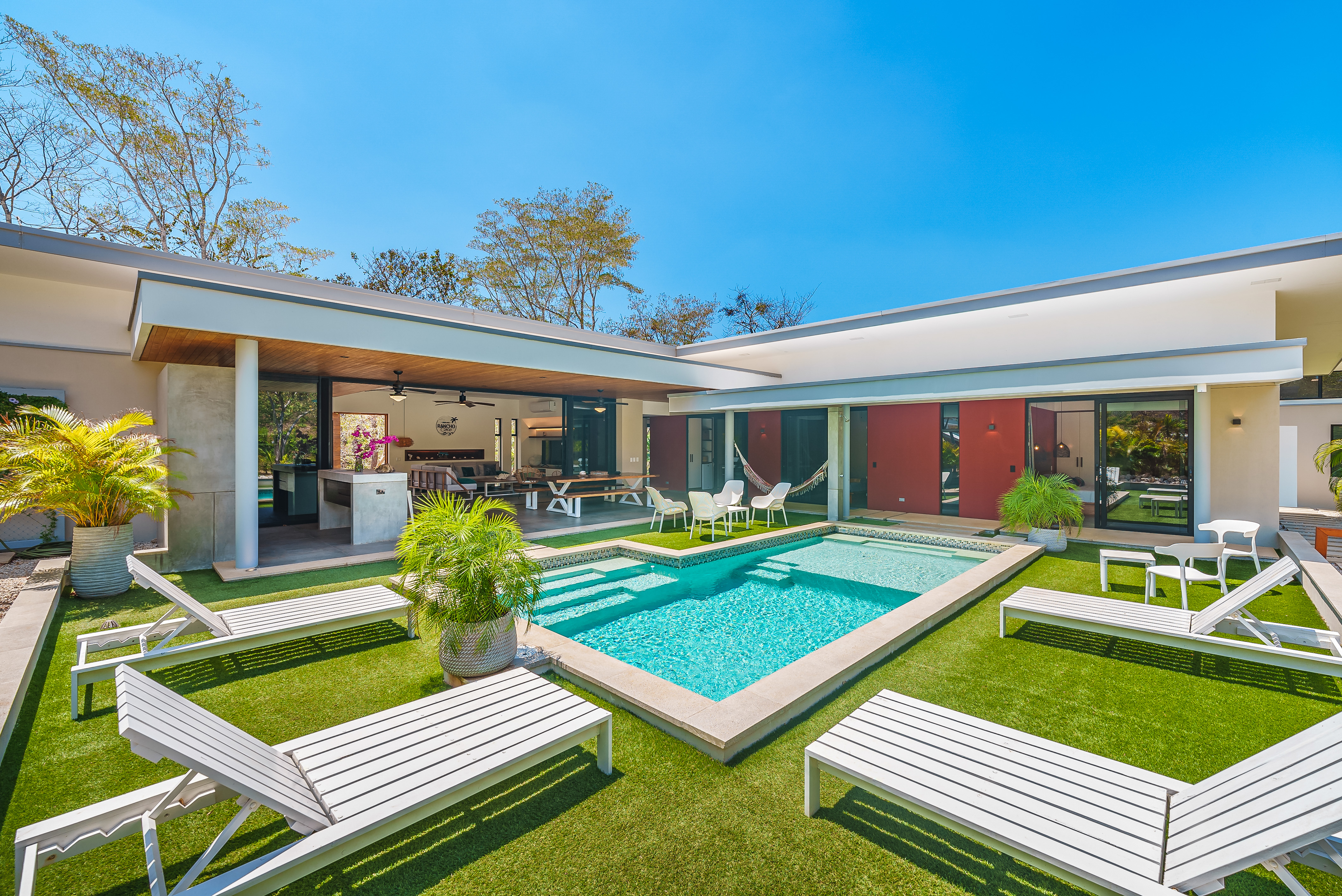 8 bed Single Family Homes For Sale in Playa Negra, Guanacaste - thumb 8