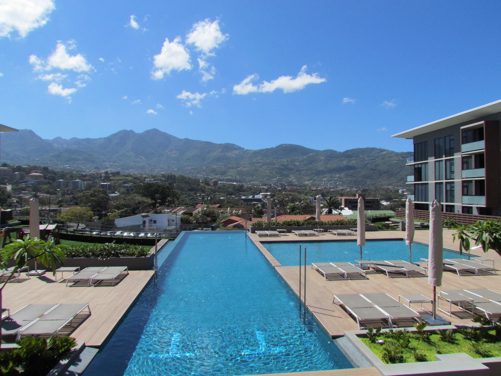 1 bed Apartment For Sale in Escazu, San Jose - thumb 3