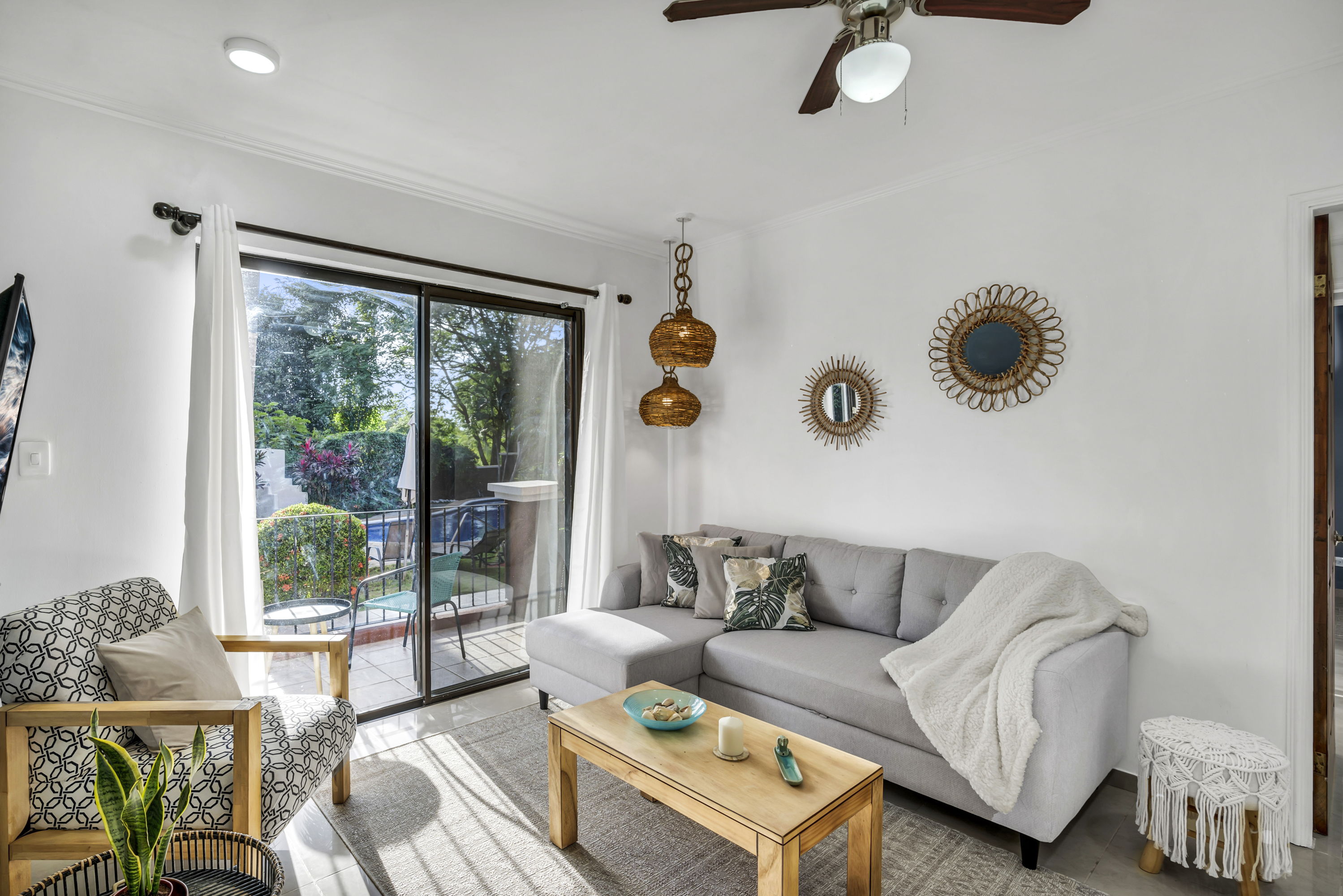 2 bed Condo For Sale in Tamarindo, Guanacaste - thumb 2