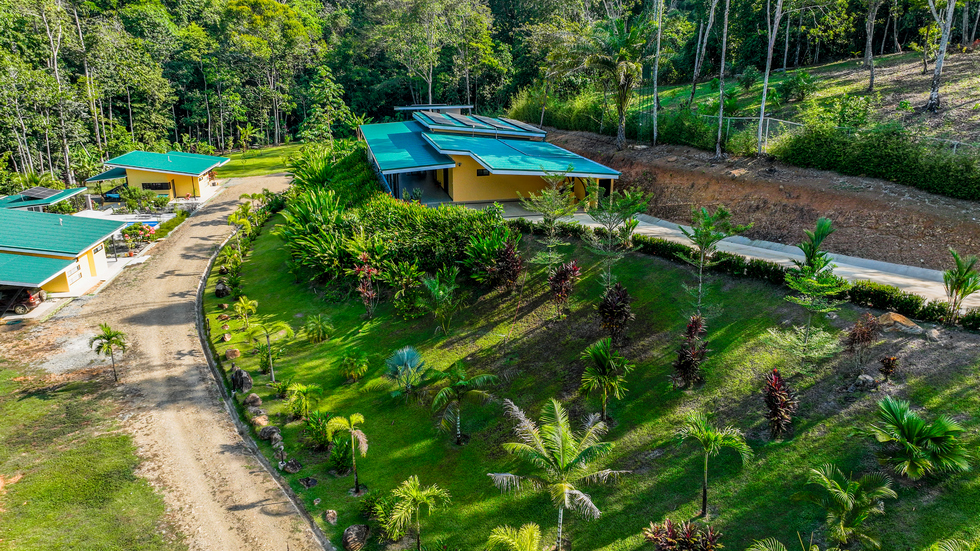 5 bed Single Family Homes For Sale in Ojochal, Puntarenas - thumb 27