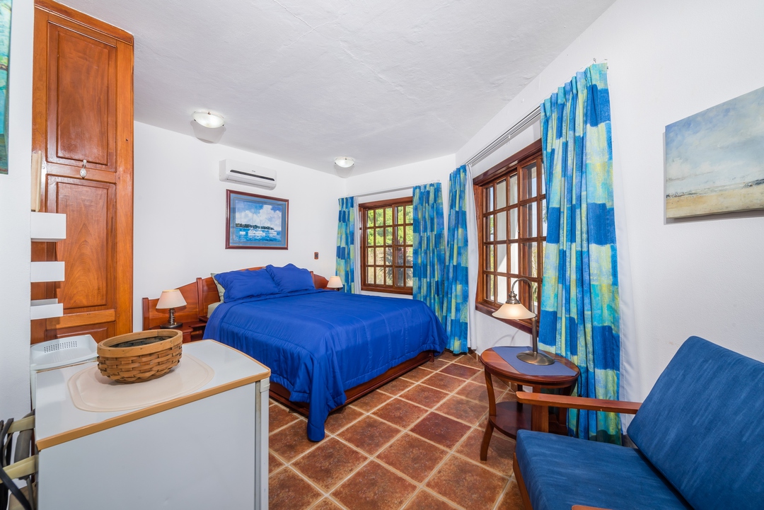 5 bed Single Family Homes For Sale in Playa Flamingo, Guanacaste - thumb 23