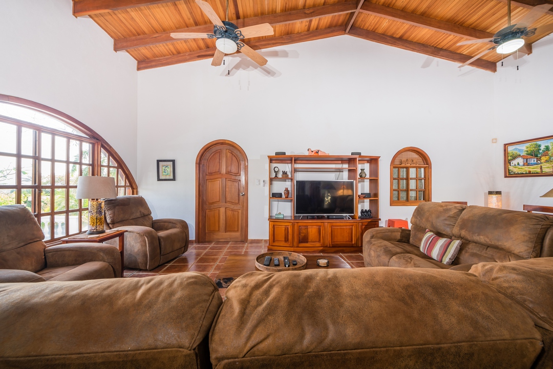 5 bed Single Family Homes For Sale in Playa Flamingo, Guanacaste - thumb 15