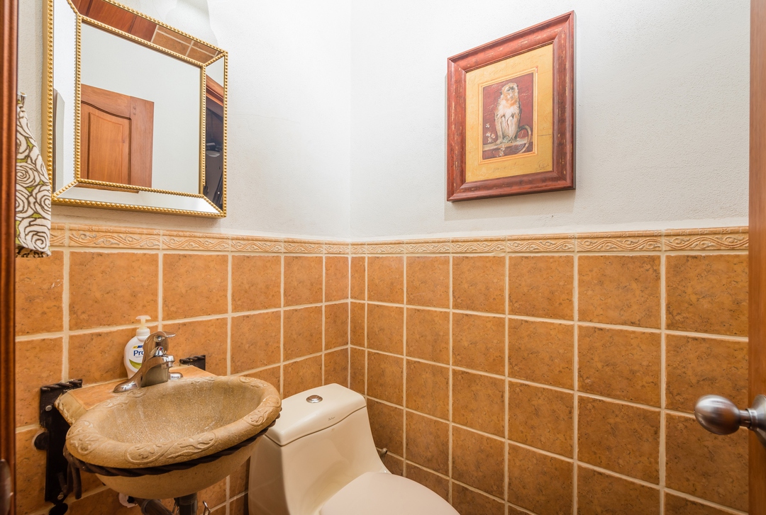 5 bed Single Family Homes For Sale in Playa Flamingo, Guanacaste - thumb 19