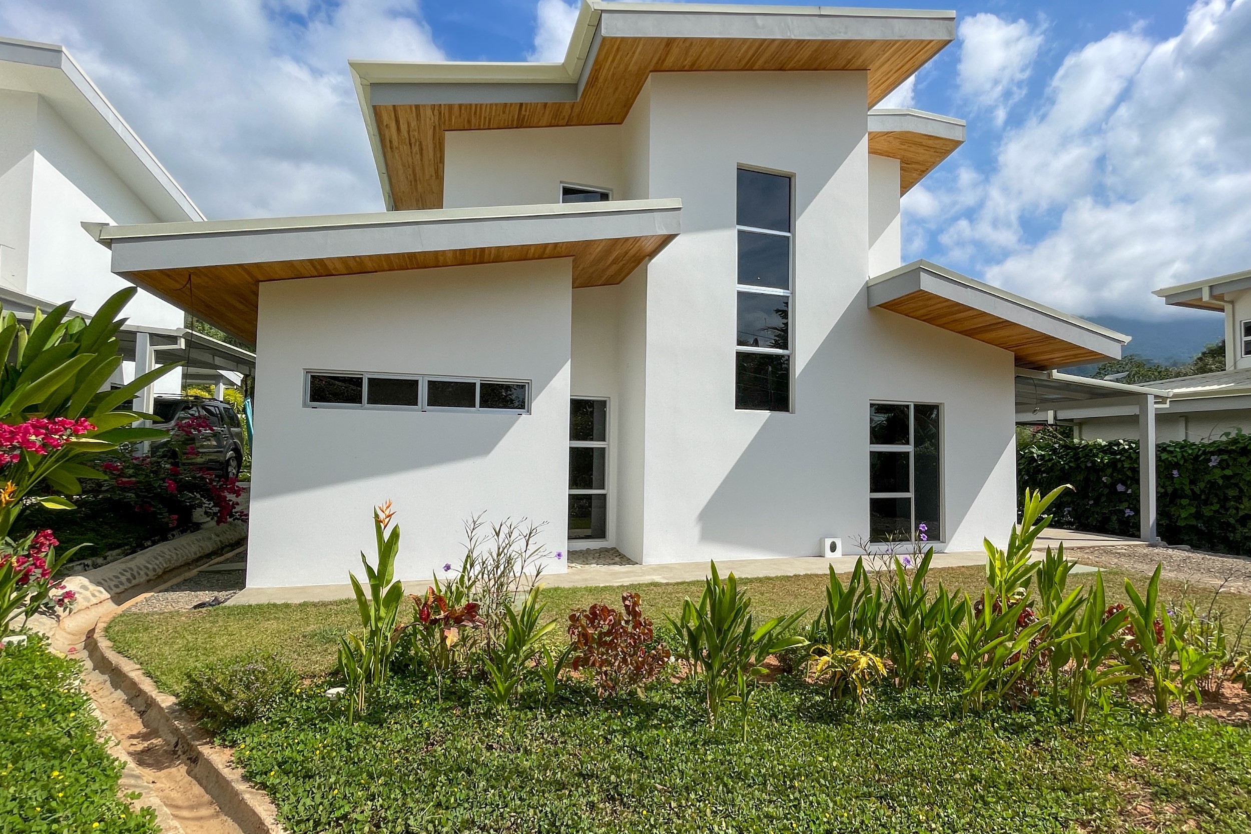 3 bed Single Family Homes For Sale in Ojochal, Puntarenas - thumb 2