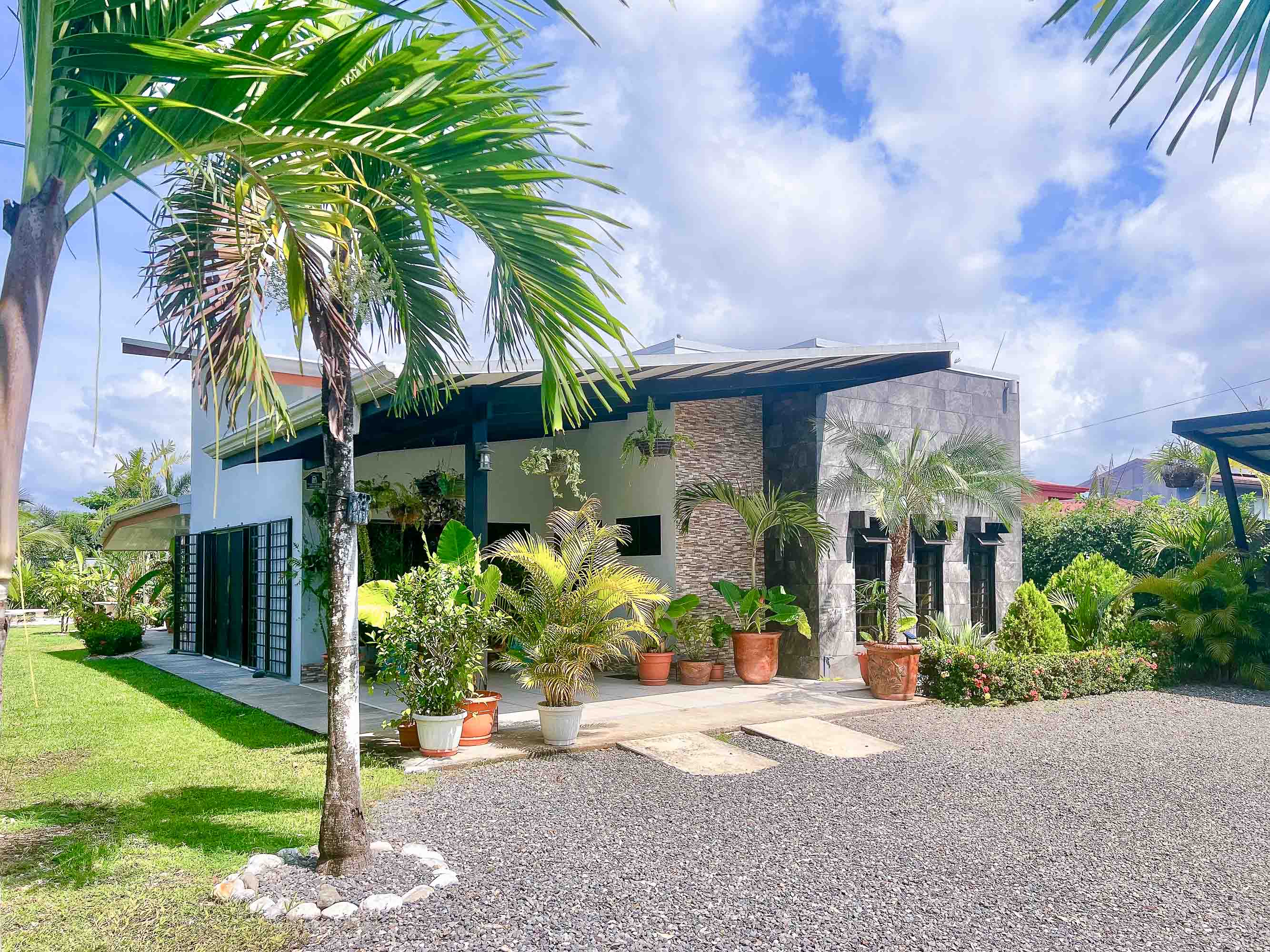 3 bed Single Family Homes For Sale in Quepos, Puntarenas - thumb 2