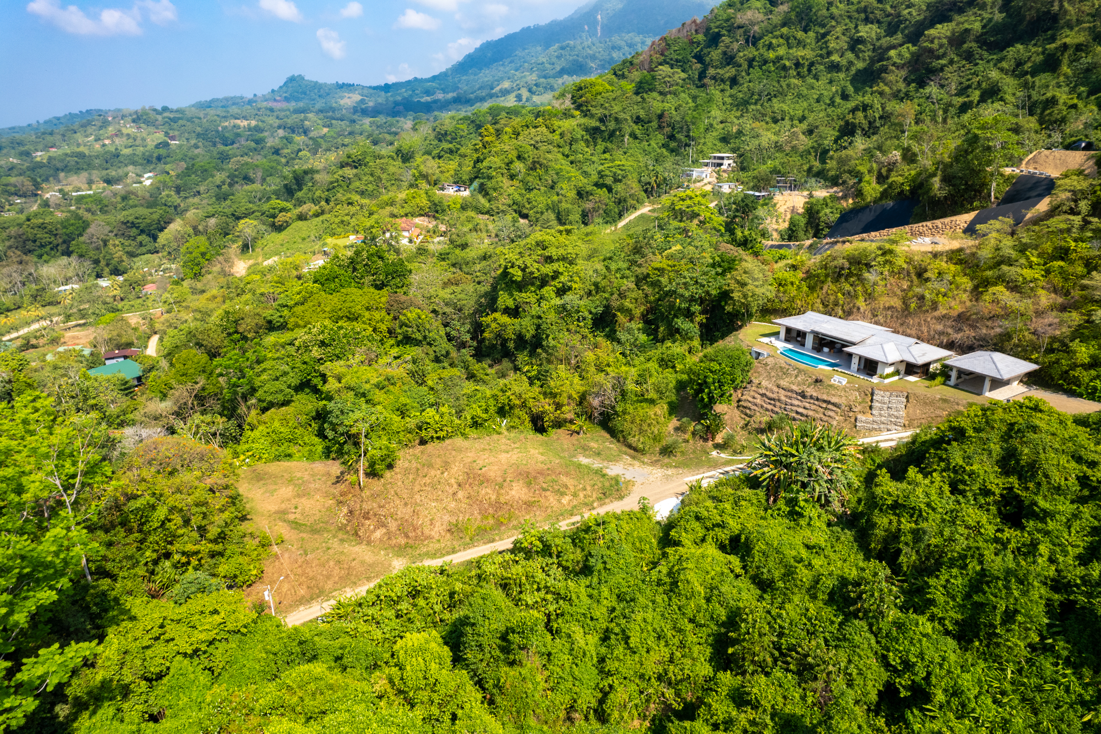 3 bed Single Family Homes For Sale in Ojochal, Puntarenas - thumb 1