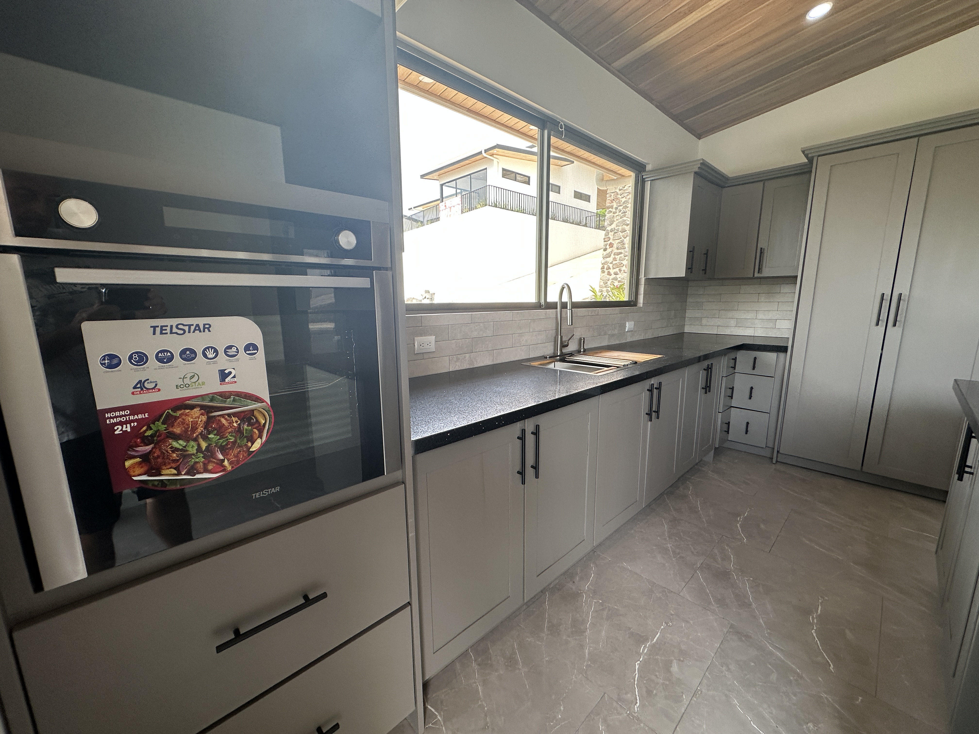 2 bed Single Family Homes For Sale in Atenas, Alajuela - thumb 6