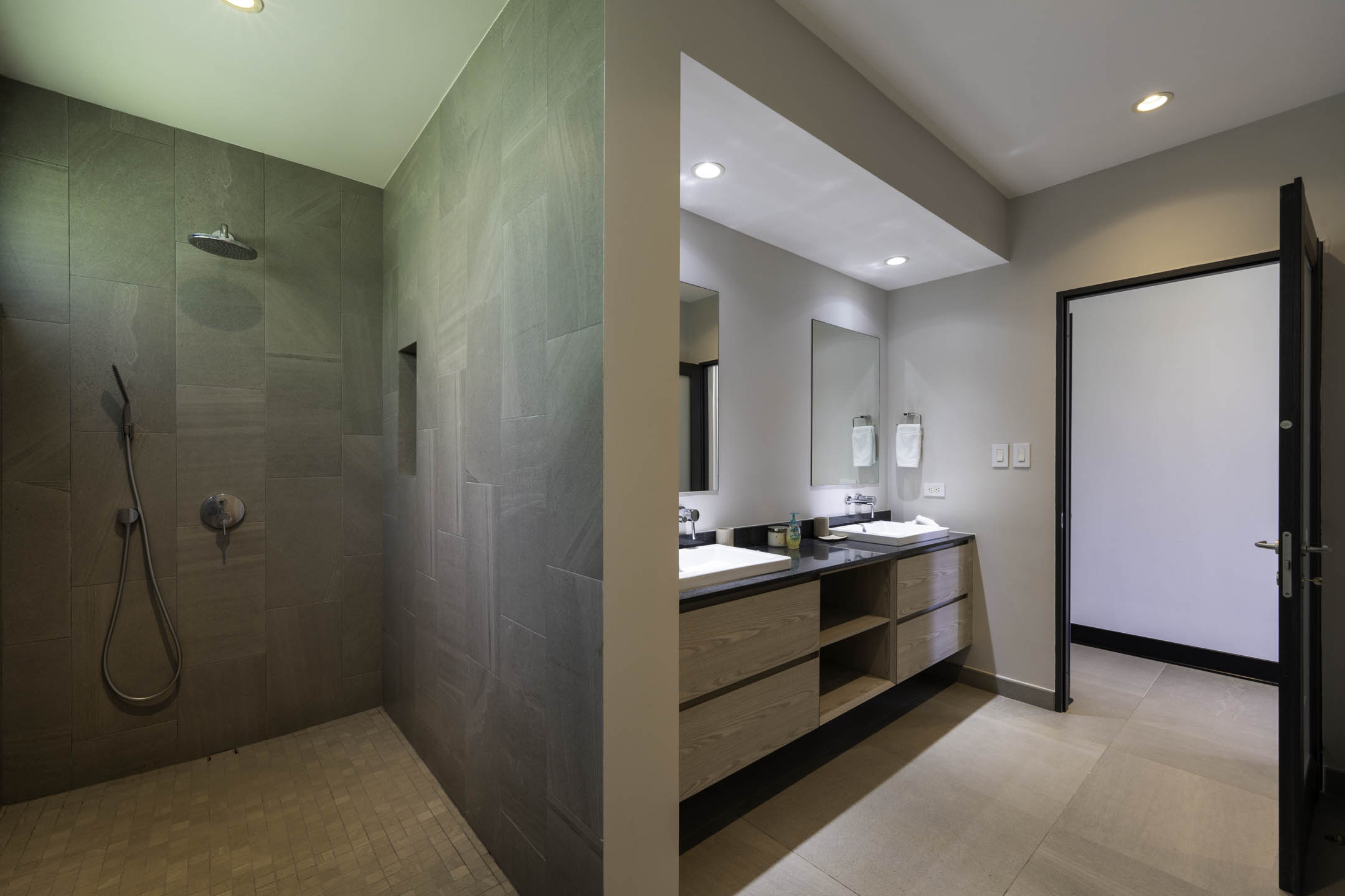 3 bed Single Family Homes For Sale in Dominical, Puntarenas - thumb 27