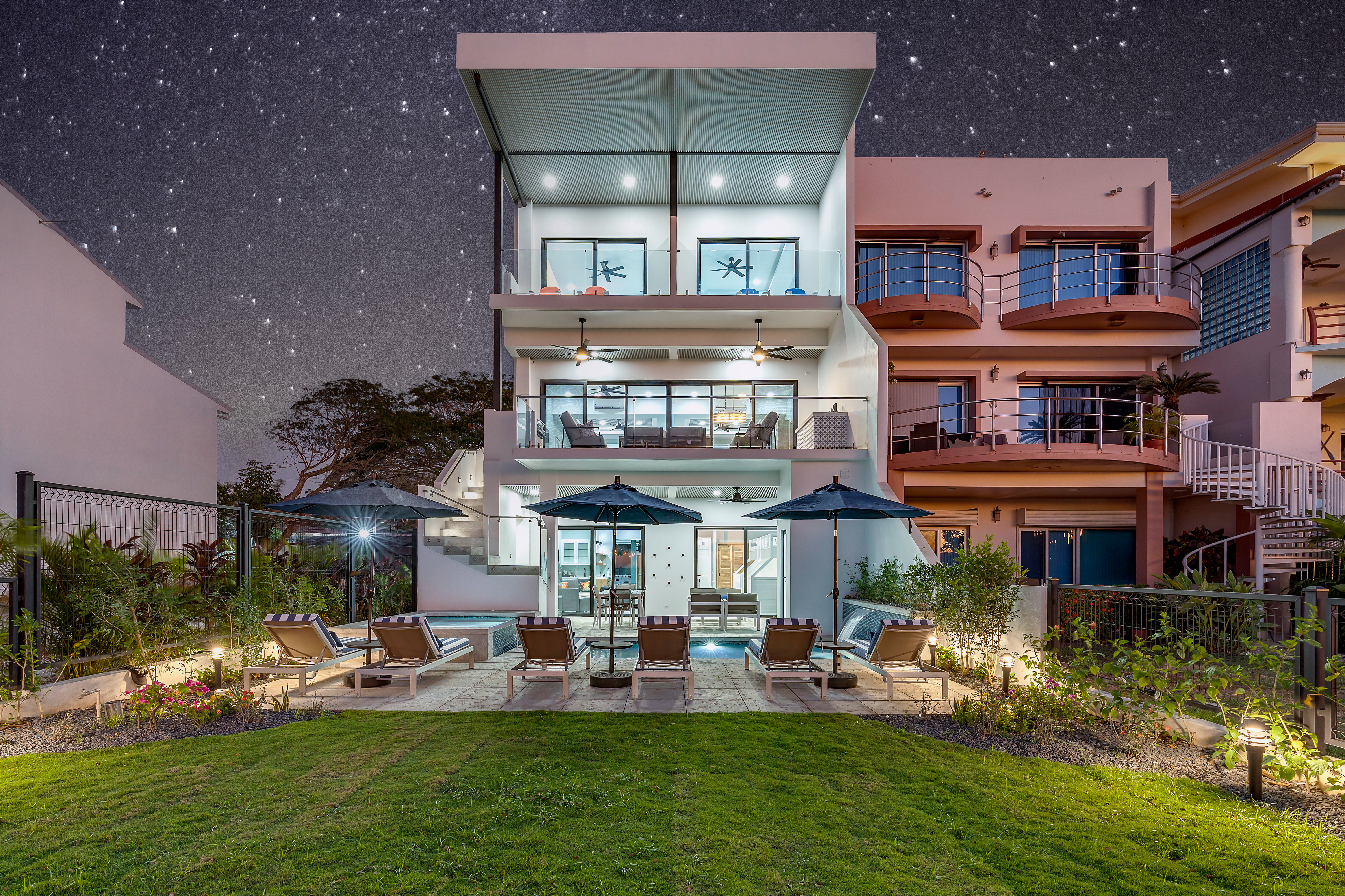 5 bed Single Family Homes For Sale in Playa Potrero, Guanacaste - thumb 1